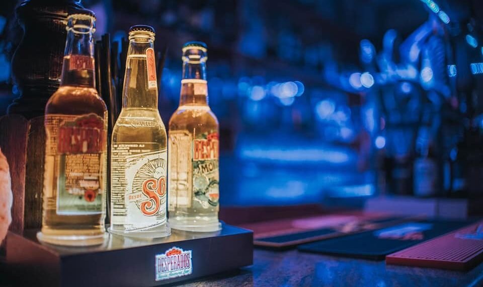 Las 6 mejores zonas por edades para salir de fiesta de noche en La Manga y Cabo de Palos.